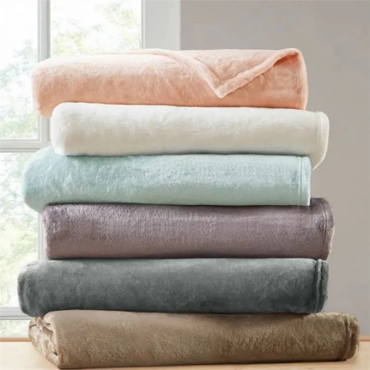 China Light Coral Blanket