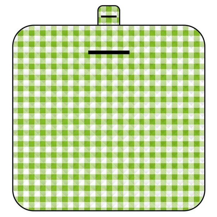 outdoor blanket picnic